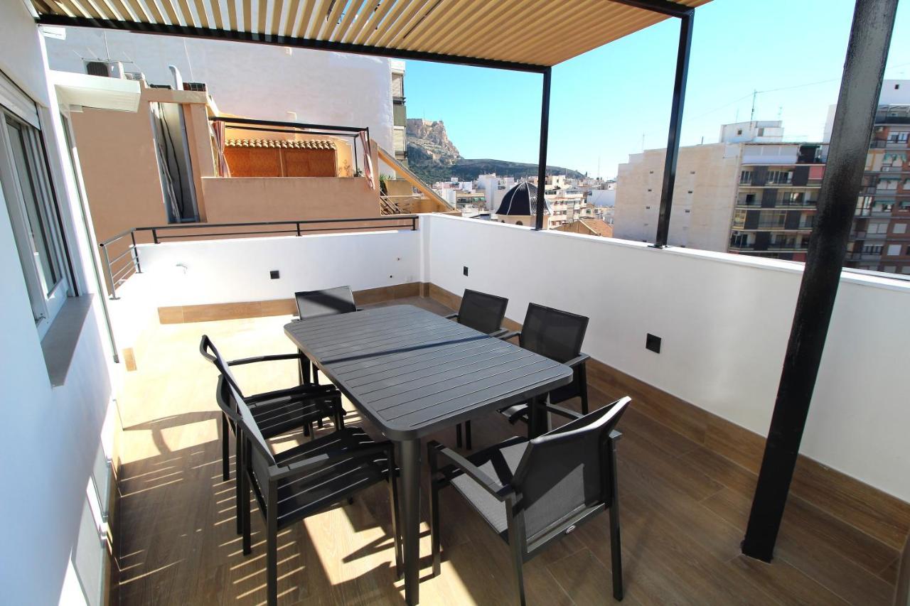 Appartamento Atico Loft De Lujo Con Terraza Espectacular Y Vista A Los 2 Castillos Alicante Esterno foto