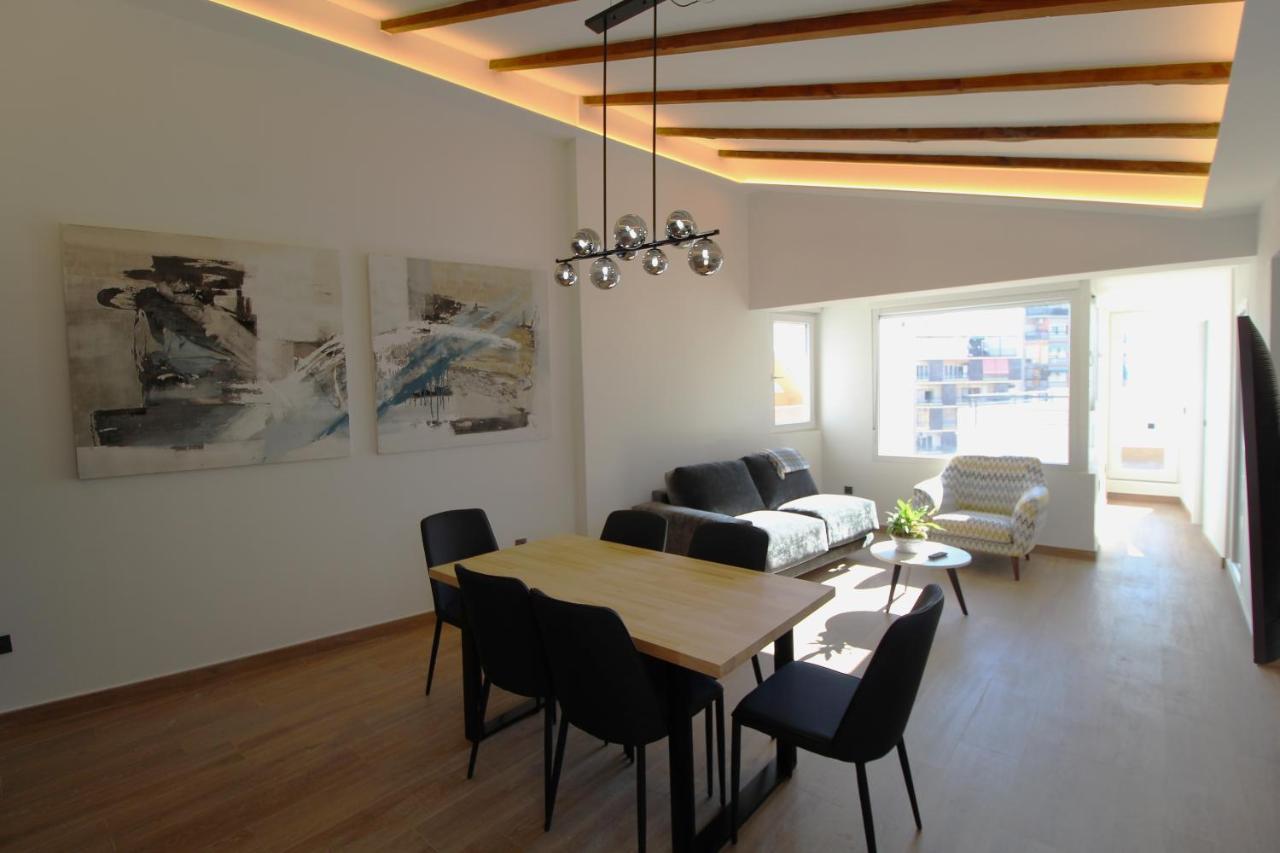 Appartamento Atico Loft De Lujo Con Terraza Espectacular Y Vista A Los 2 Castillos Alicante Esterno foto