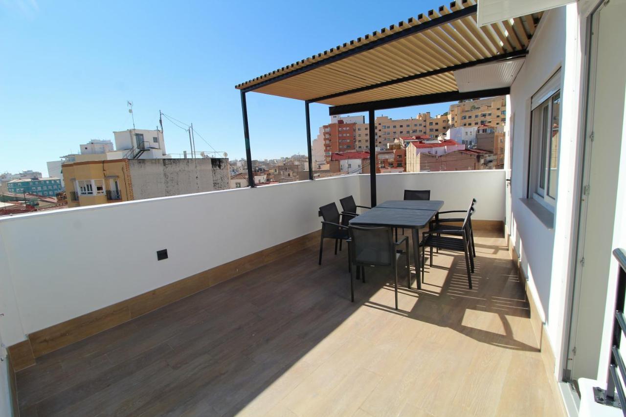 Appartamento Atico Loft De Lujo Con Terraza Espectacular Y Vista A Los 2 Castillos Alicante Esterno foto
